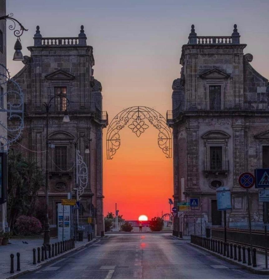 Hello Cathedral House Apartment Palermo Exterior photo